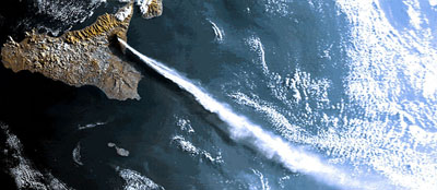 Foto de satélite del Etna en erupción