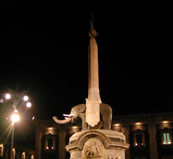 Liotru- Fontana del elefante Liotru- Fontana del elefante