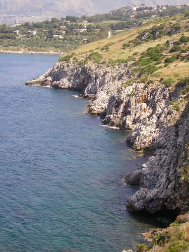 Acantilados de la Reserva dello Zingaro Acantilados de la Reserva dello Zingaro