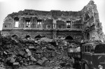 The ruins of the Chiesa Madre in Santa Margherita di BeliceAA323150Titolo:I ruderi della Chiesa Madre a Santa Margherita di BeliceTestata prima pubblicazione:PanoramaDidascalia:I ruderi e alcune macerie caricate su un camion della Chiesa Madre a S