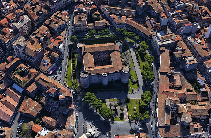 Vista del castillo Ursino desde el aire